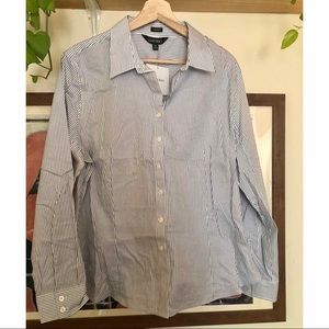 Ellen Tracy blue & white pinstripe blouse NWT